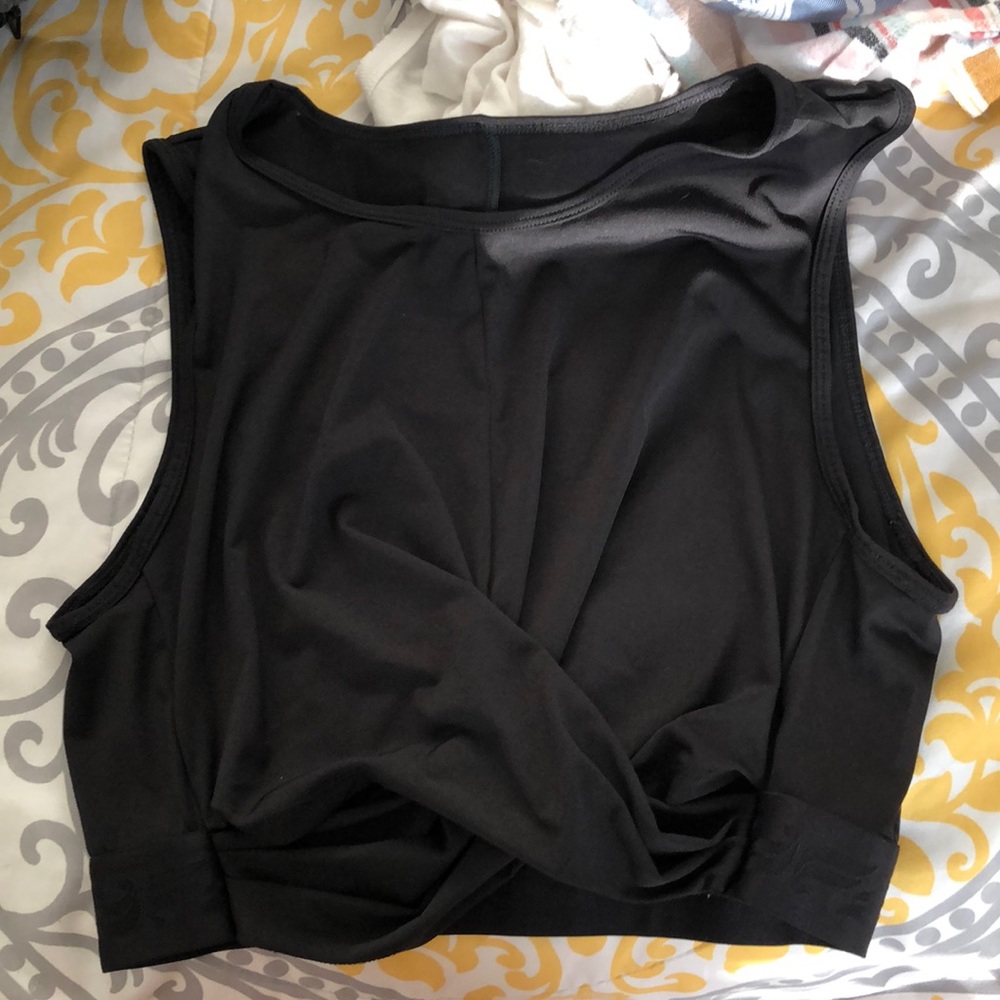 Black fabletics crop top twist